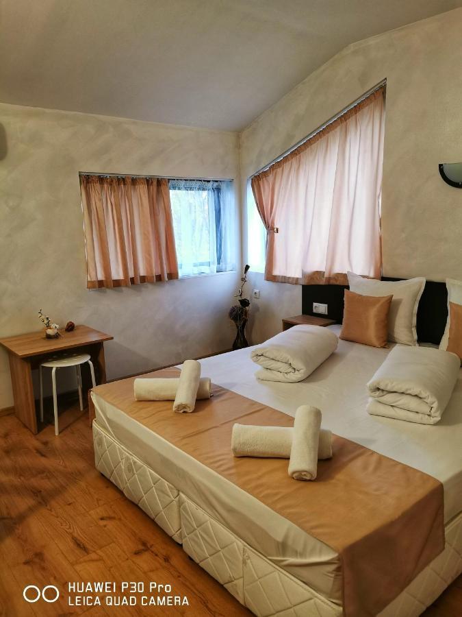 Hotel Swiss Shumen Exterior foto