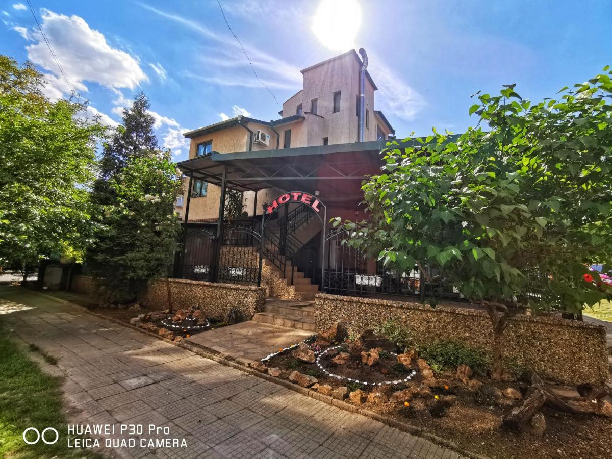 Hotel Swiss Shumen Exterior foto