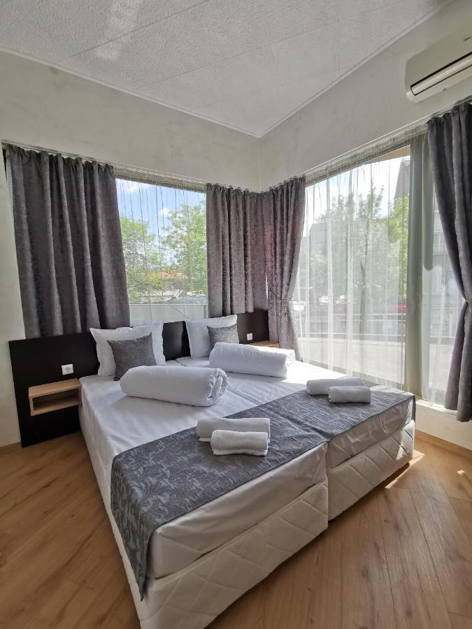 Hotel Swiss Shumen Exterior foto